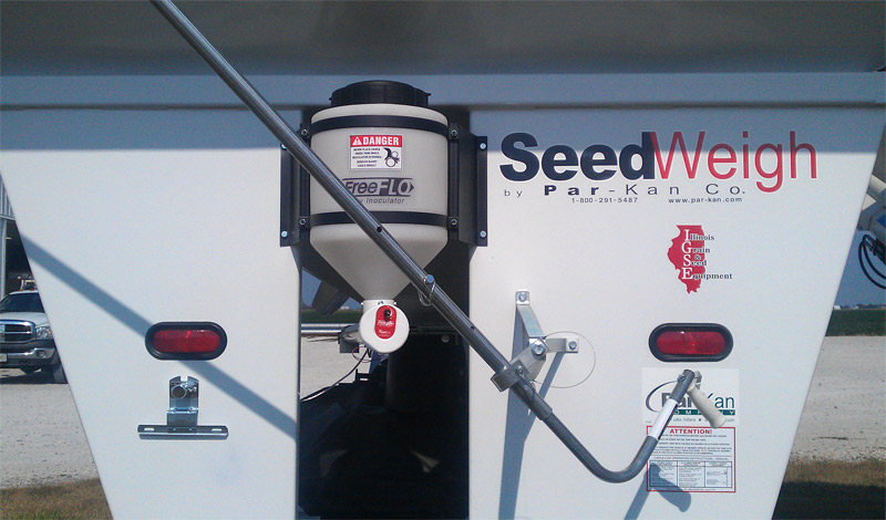 FreeFlo Dry Inoculator - Planting | Lundell Plastics